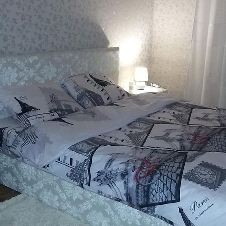 Max Apartments In Львов Экстерьер фото